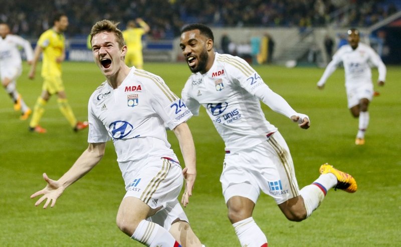 Fenerbahçe’den Lacazette bombası!