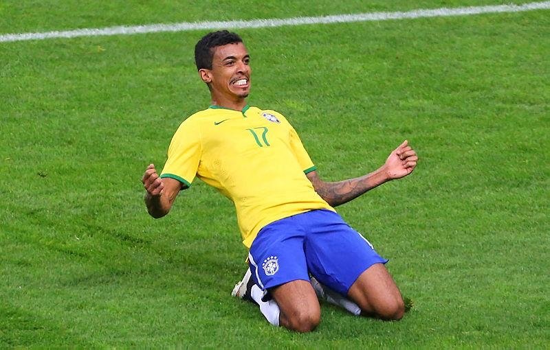 Luiz Gustavo ısrarı sürüyor
