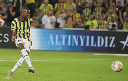 Fenerbahçe - Adana Demirspor maçında penaltı VAR kontrolü sonrası kararı! İşte o pozisyon