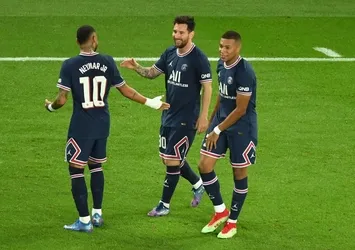 Dev maçta kazanan PSG!