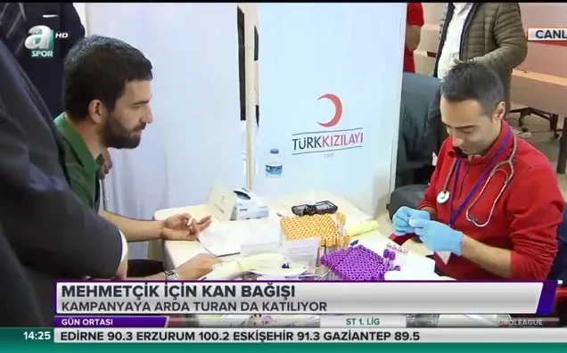 Arda Turan Mehmetçik için kan verdi
