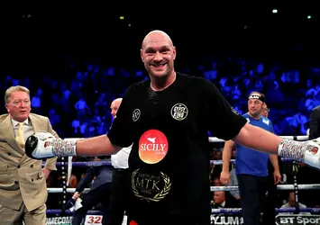 Tyson Fury ringe zaferle döndü