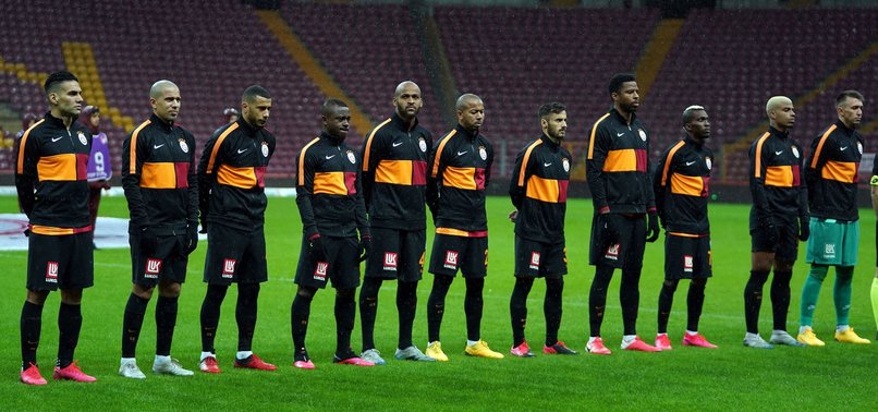 Galatasaray'da hangi isimler takımdan ayrılacak?