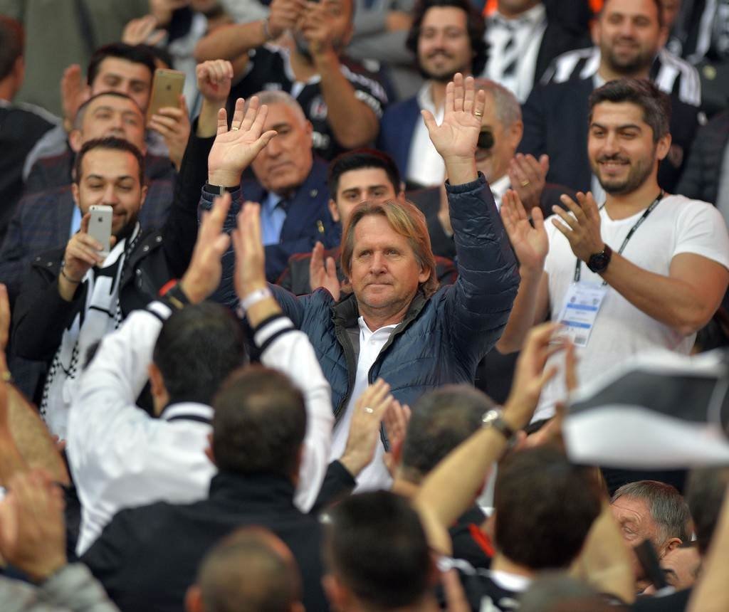 Vodafone Arena’daki ilk maçta tanıdık isimler