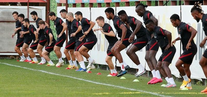Belhanda ve Feghouli Alanyaspor maçında yok