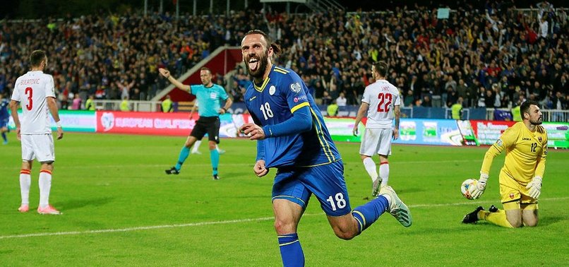 Vedat Muriç soyunma odasında coştu!