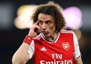 Arsenal David Luiz ile sözleşme yeniledi