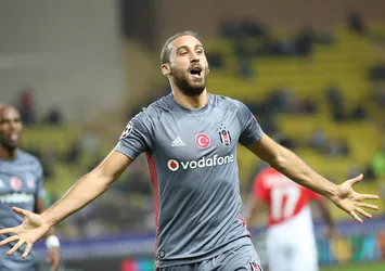 Cenk Tosun, Everton'da!