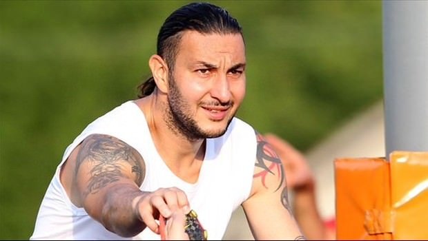 Necati Ateş futbolu bıraktı