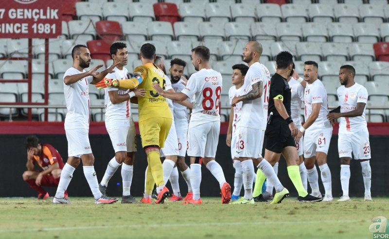 Galatasaraylı yıldıza sert sözler! Gidecekler listesinde adı 1. sırada