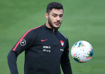 Schalke'den Ozan Kabak kararı! Asker selamı...