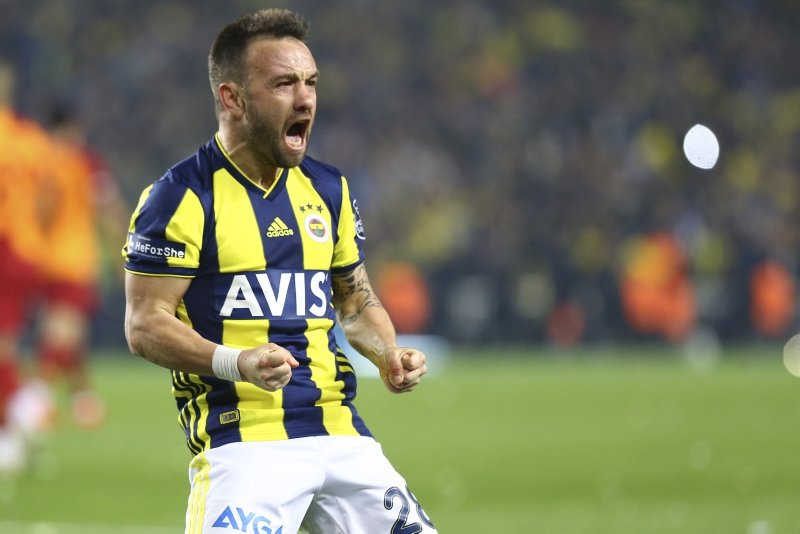 Fenerbahçeli yıldız ayrılığı resmen açıkladı