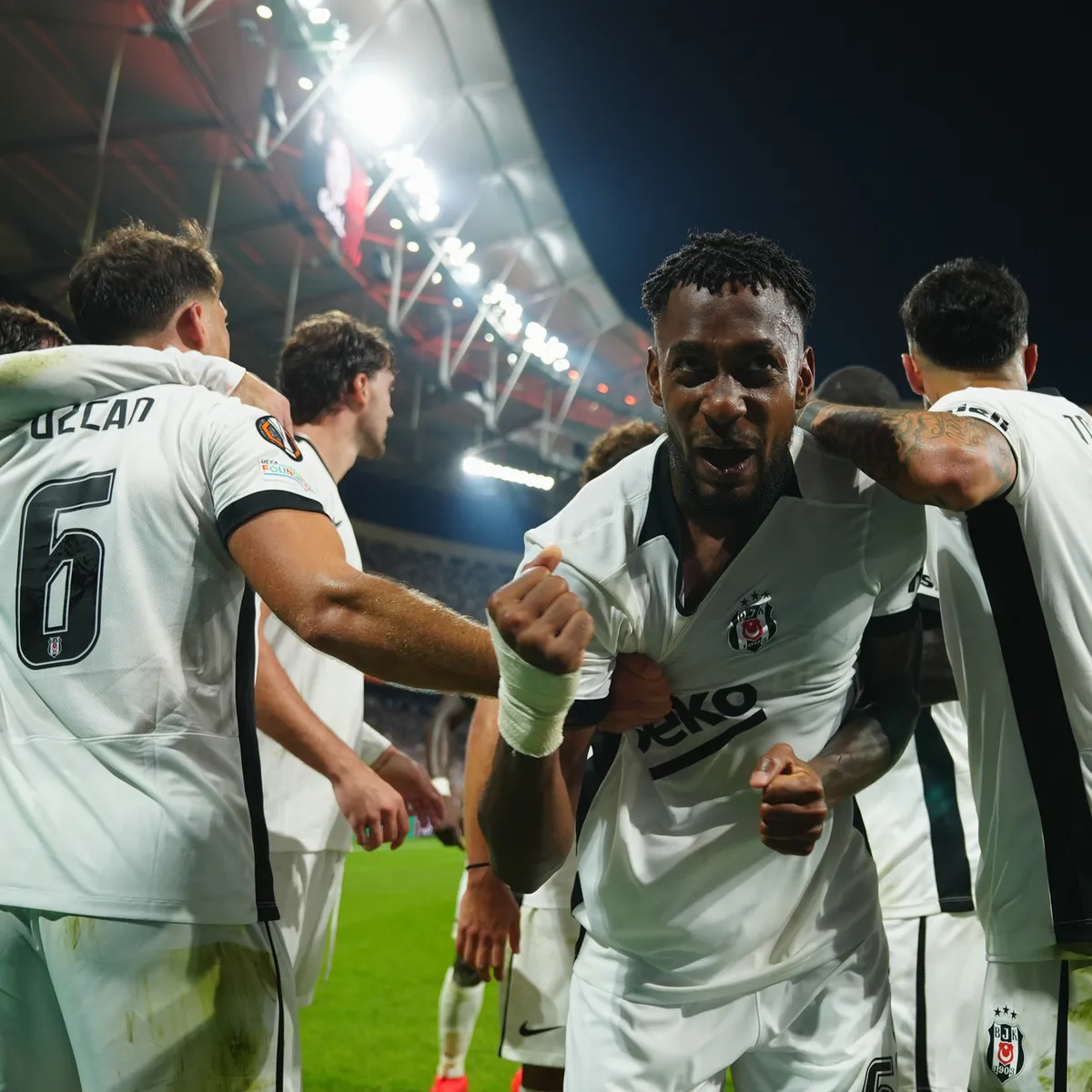 Beşiktaş 4-1 Marsilya (MAÇTAN KARELER)