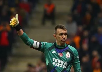 Muslera yoksa puan da yok!
