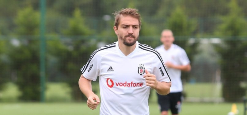 Caner Erkin imzaya kaldı