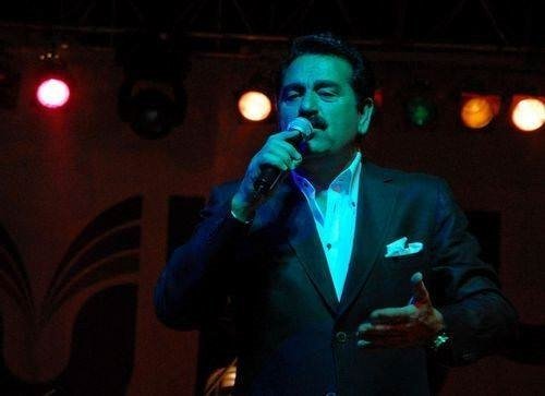 Ünlüler derbide kimi destekliyor?