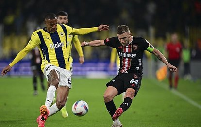 FENERBAHÇE HABERİ | Ahmet Çakar’dan flaş yorum! 3 penaltıyı vermedi, 1 tane de uydurdu!