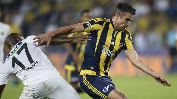 Van Persie ve Pereira krizi devam ediyor