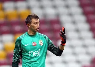 "Muslera'yı kulübe üye yapalım"