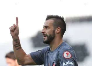 Manisaspor'a 4 gol atan Negredo'nun kimi işaret ettiği ortaya çıktı