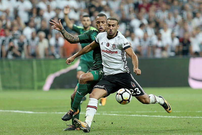 Cenk Tosun’dan flaş karar!