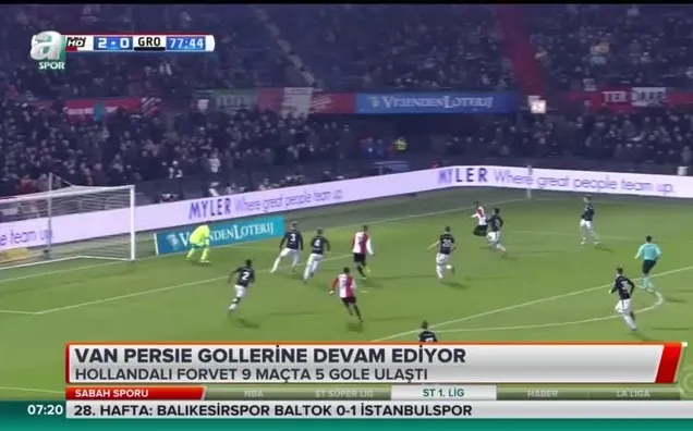 Van Persie gollerine devam ediyor