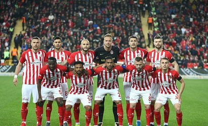 Antalyaspor kupada 2 oyuncu oynatamayacak!