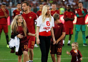 Totti'yi aldatmıştı! Şok nafaka talebi