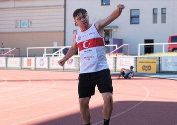 Emirhan'dan 3 altın madalya birden!