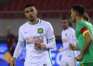 Burak Yılmaz Çin'i karıştırdı