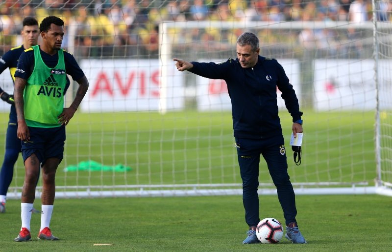 Fenerbahçe’den iki bomba birden!