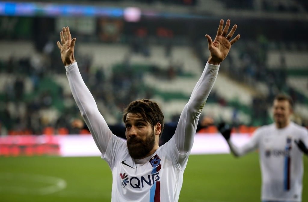 Olcay Şahan üçlü çektirdi