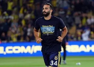 Fenerbahçe'de korkulan oldu! Adil Rami'ye sert uyarı