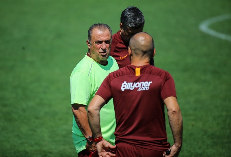 Galatasaray’a Falcao’da rakip çıktı!