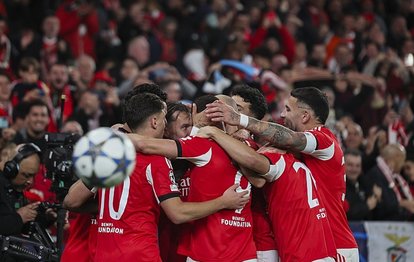 Benfica evinde Napoli’yi geçti!
