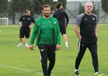 Okan Buruk'tan Galatasaray'a gözdağı