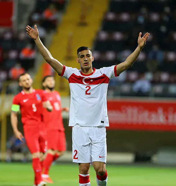TRANSFER HABERİ: Beşiktaş'ta Valentin Rosier'in yerine Mert Müldür! - 1
