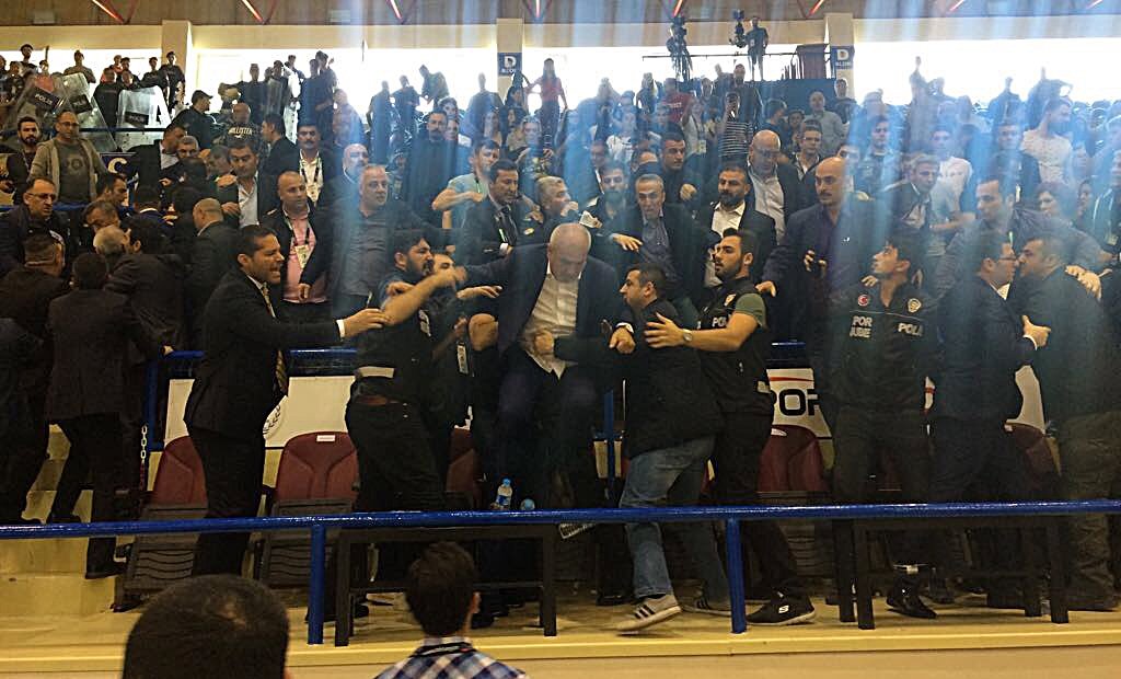 Aziz Yıldırım’ın başkanlığı tehlikede