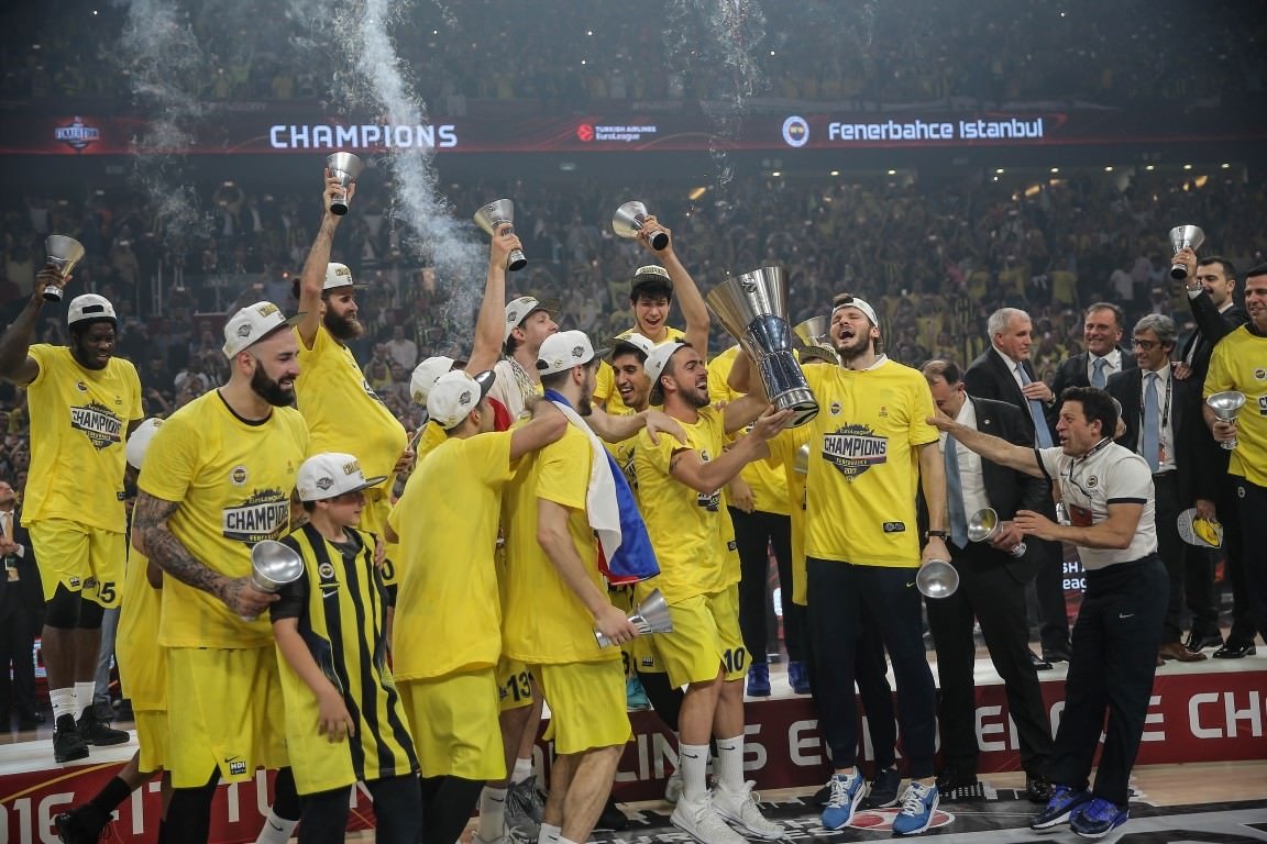 Datome söz verdi, saçlarını kestirdi