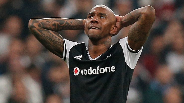 Talisca sosyal medyayı sallamaya devam ediyor