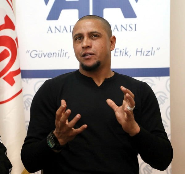 Fenerbahçe’den Roberto Carlos açıklaması