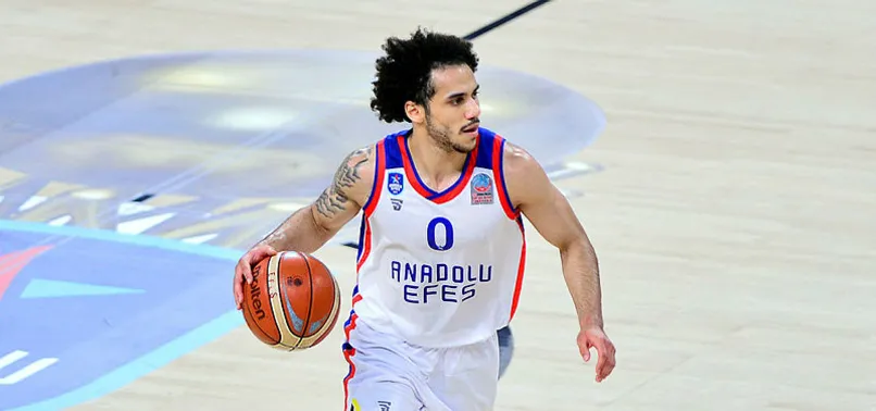 Anadolu Efes Shane Larkin ile uzattı