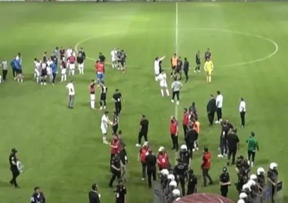 Elazığspor - Vanspor FK maçı tatil edildi