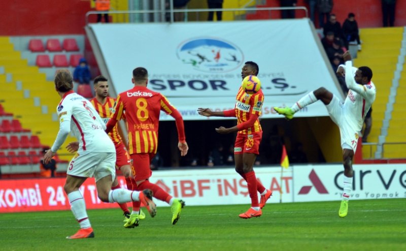 Kayserispor - Göztepe maçından kareler