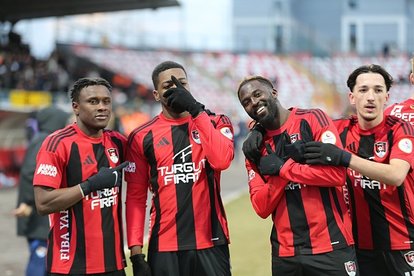 Van Spor FK 4 golle güldü!