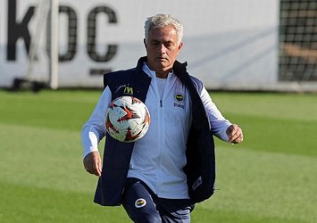 F.Bahçe'de Mourinho şoku! İdmanda sakatlandı