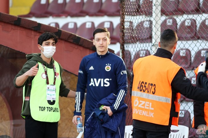 Emre Belözoğlu Fenerbahçe tarihine geçti! Mesut Özil ve İrfan Can Kahveci...