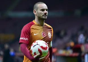 Cenk Ergün'den Sneijder açıklaması