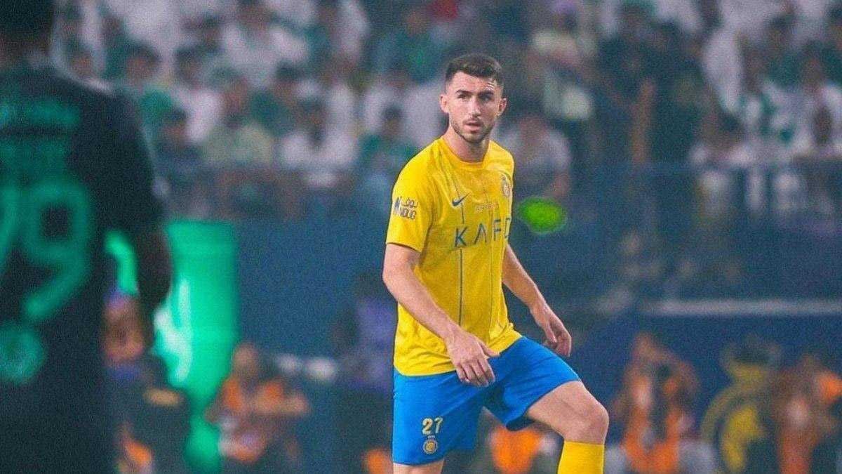 Fenerbahçe İspanyol stoperin peşinde! Fenerbahçe İspanyol stoperin peşinde!