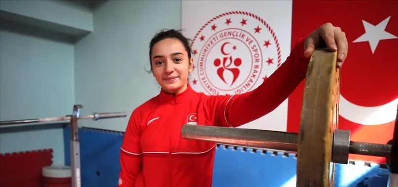 Milli halterci Nuray Levent Tokyo 2020 dönüşü 3 altın madalya kazandı!